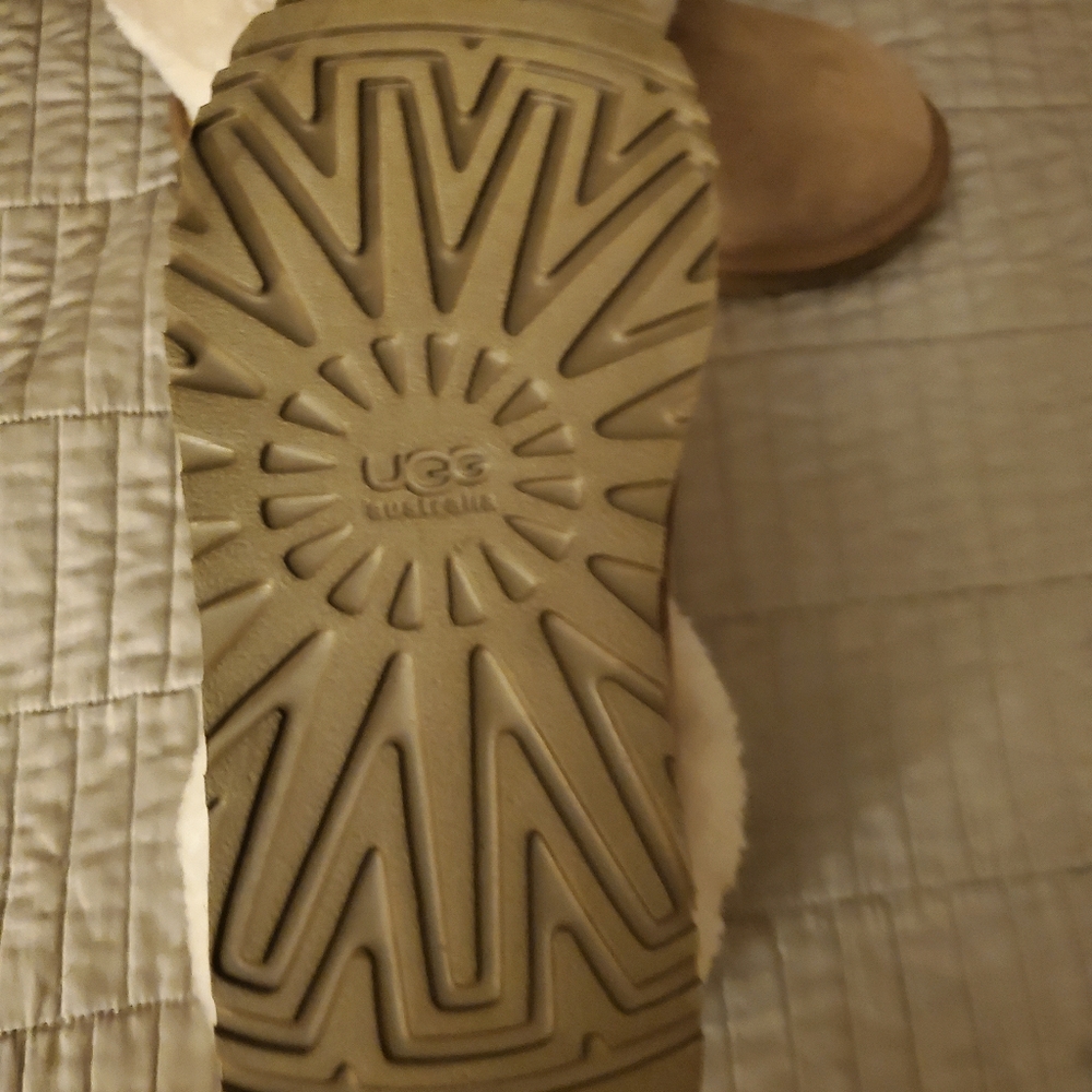 Boots - Picture 3 of 3